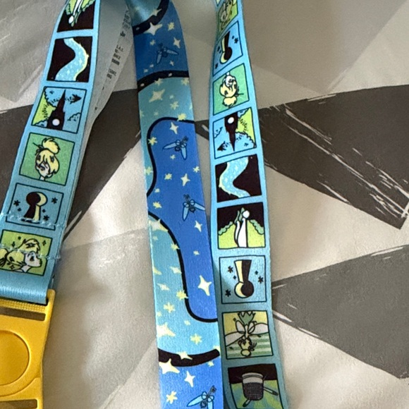 Disney Tinkerbell pin Lanyard - Picture 4 of 4